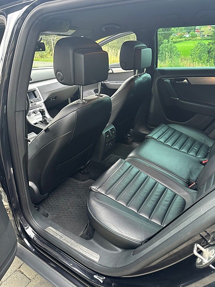 Volkswagen Passat Alltrack 14 of 20