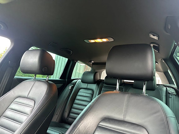 Volkswagen Passat Alltrack 15 of 20