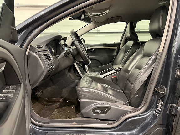 Volvo V70 8 of 23