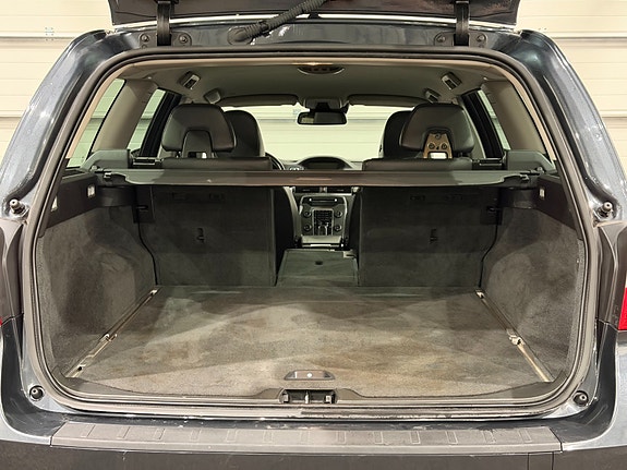 Volvo V70 15 of 23