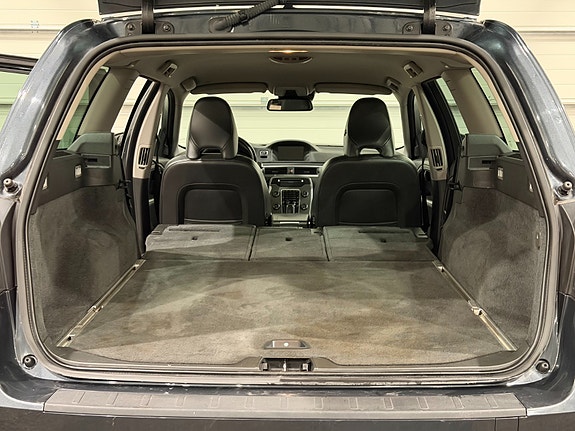 Volvo V70 16 of 23