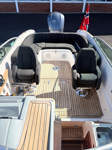 Ibiza 26 Touring 2012 | Yamaha 350 V8 | Kun 139 timer | Velholdt og stilren 4 of 18