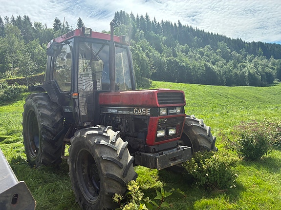 CASE IH 856 2 of 7