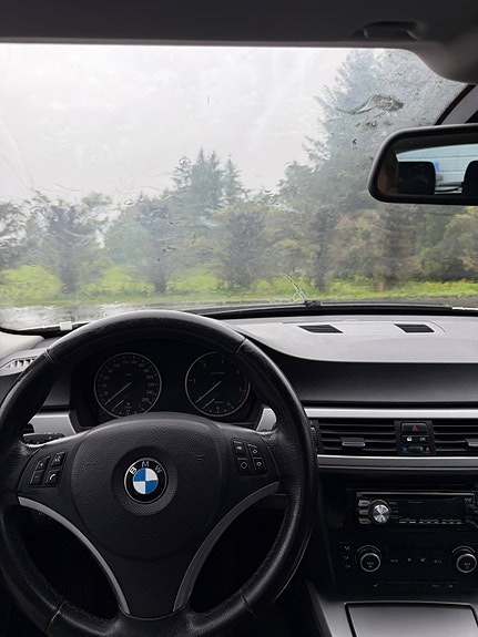 BMW 320d 3 of 13