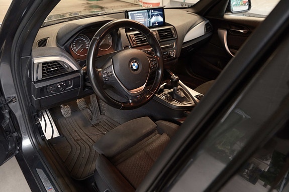 BMW 116i 16 of 19