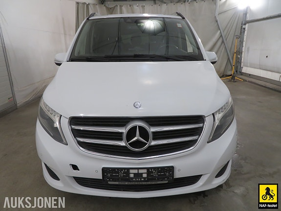 Mercedes-Benz V-Klasse 2 of 5