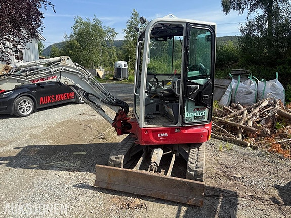 Takeuchi TB325R 3 of 5