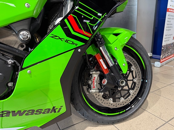 Kawasaki Ninja ZX-10R 16 of 16