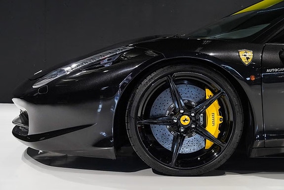 Ferrari 458 Italia 4 of 5