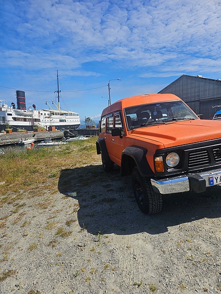 Nissan Patrol 3 of 5