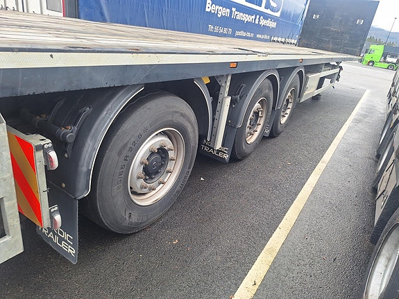 Nordic Trailer Rett Semi 3 of 5