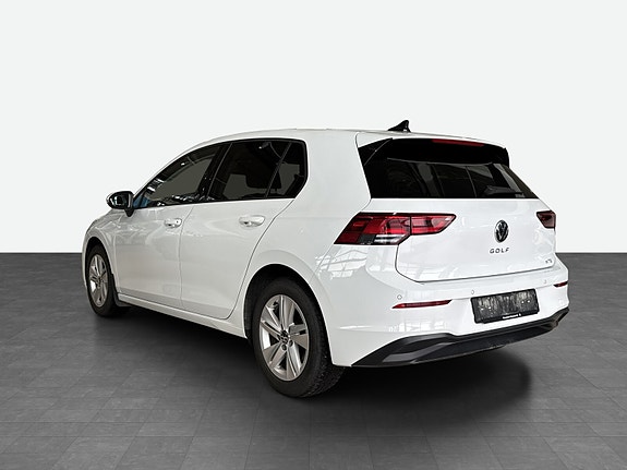 Volkswagen Golf VIII 4 of 5