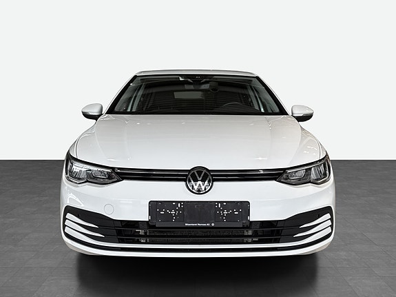 Volkswagen Golf VIII 2 of 5