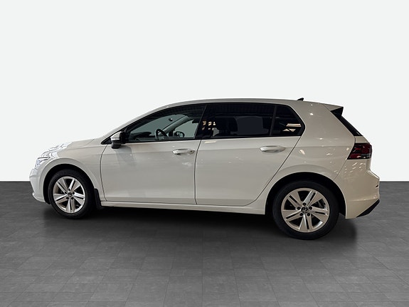 Volkswagen Golf VIII 3 of 5