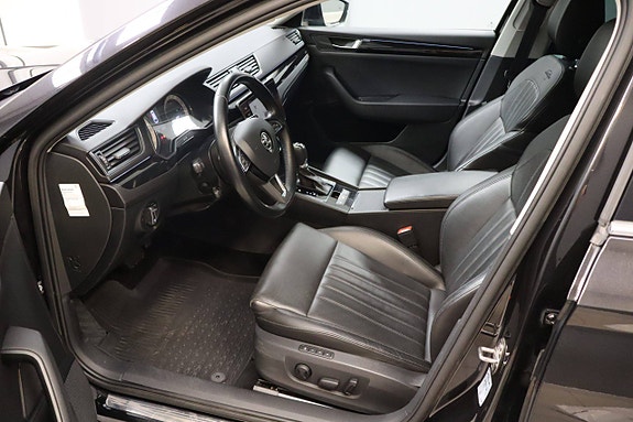Skoda Superb 4 of 5