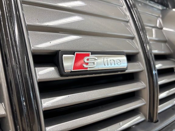 Audi e-tron Sportback 4 of 5