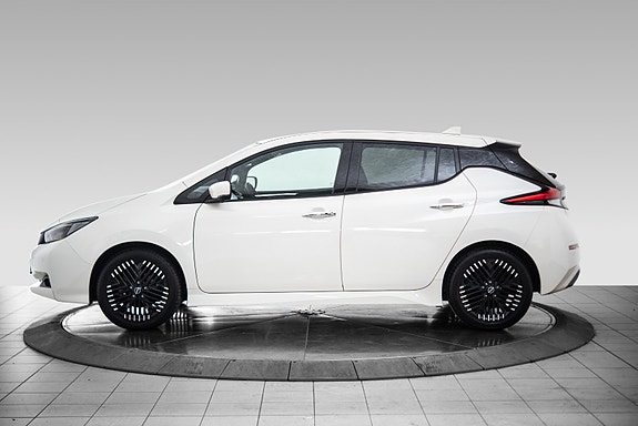 Nissan Leaf 2 of 5