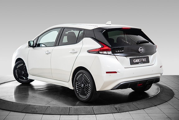 Nissan Leaf 3 of 5