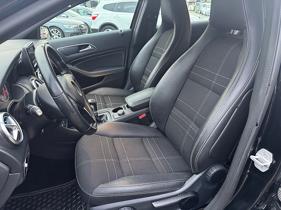 Mercedes-Benz A180 13 of 16