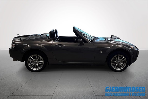 Mazda MX-5 4 of 5