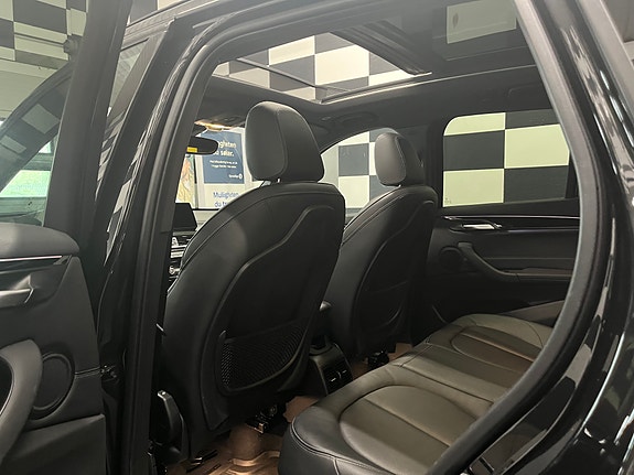 BMW X1 27 of 30