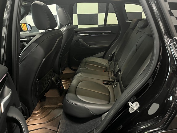 BMW X1 26 of 30