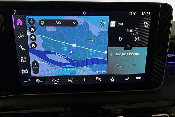 Navigasjon med sanntids trafikk og Google Maps integrasjon.