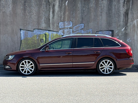 Skoda Superb 4 of 5