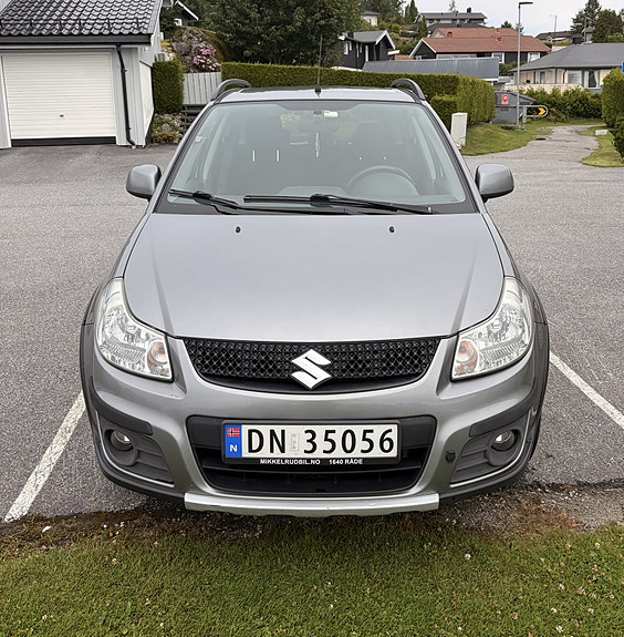 Suzuki SX4 4 of 5