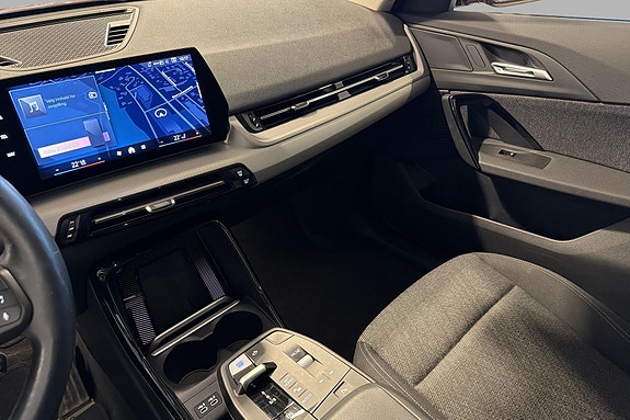 BMW iX2 15 of 25