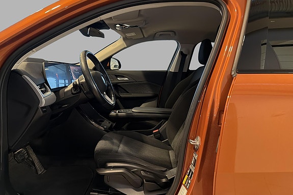 BMW iX2 11 of 25