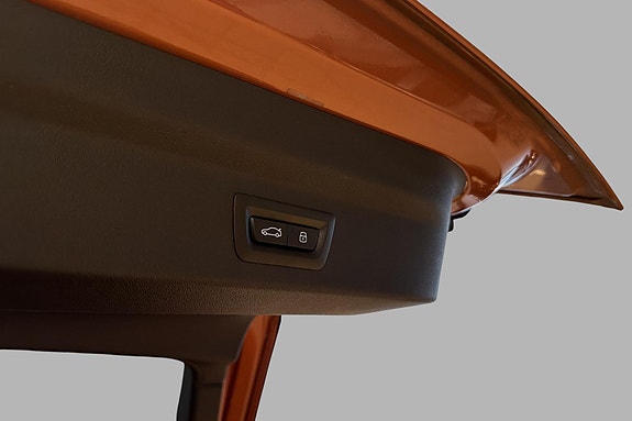 BMW iX2 9 of 25