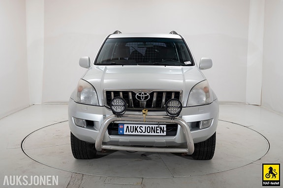 Toyota Land Cruiser 2 of 5