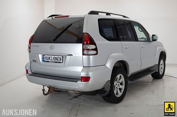Toyota Land Cruiser 4 of 5