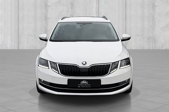 Skoda Octavia 3 of 5