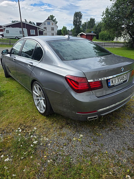 BMW 740d 5 of 20