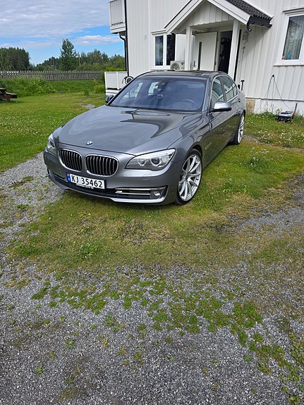 BMW 740d 2 of 20