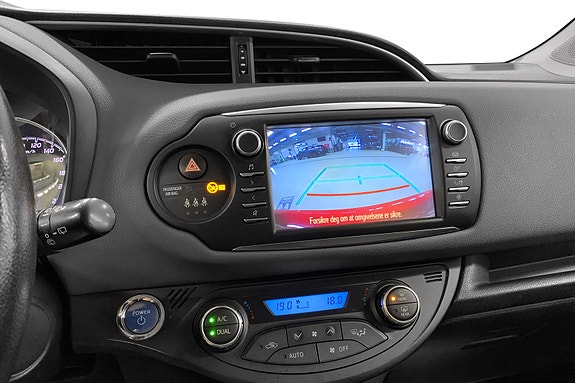 Toyota Yaris 12 of 13