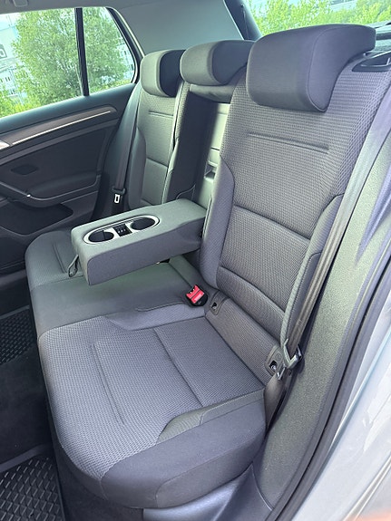 Volkswagen e-Golf VII 10 of 25