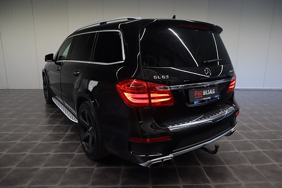 Mercedes-Benz GL63 2 of 5