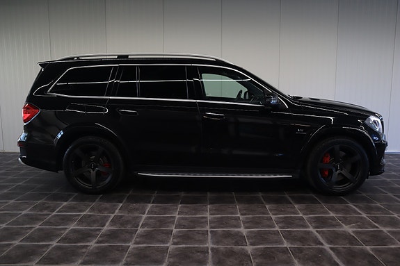 Mercedes-Benz GL63 3 of 5