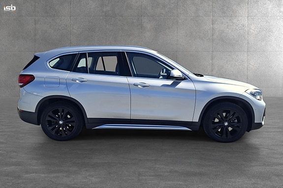 BMW X1 2 of 5