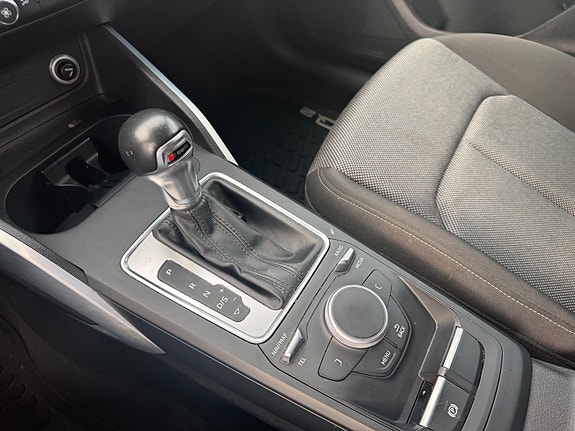 Audi Q2 25 of 27
