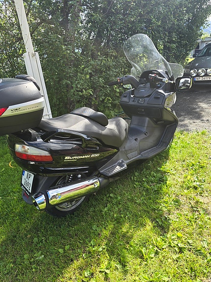 Suzuki AN 650 Burgman 4 of 7