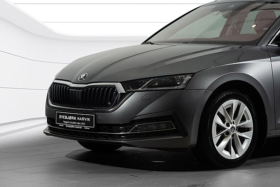 Skoda Octavia 2 of 27
