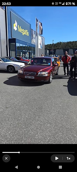 Volvo S80 2 of 5