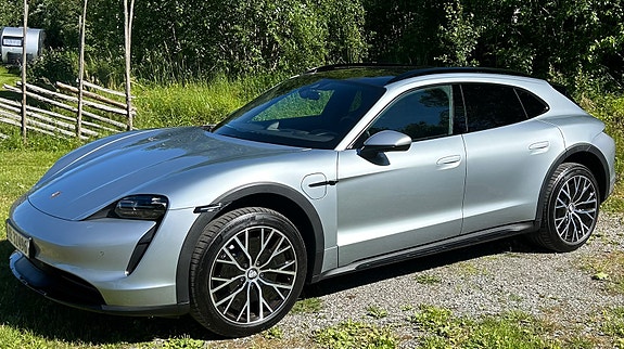 Porsche Taycan 4 3 of 30
