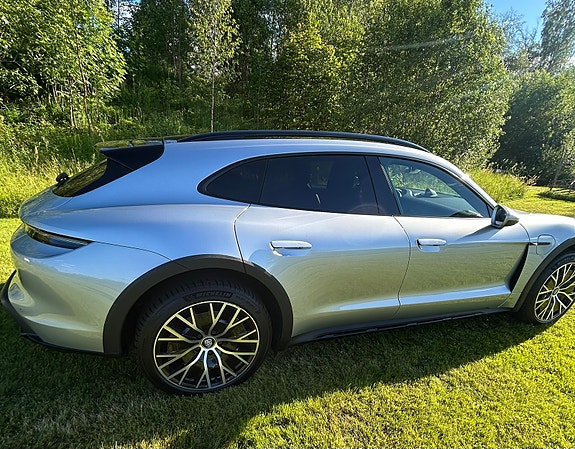 Porsche Taycan 4 12 of 30