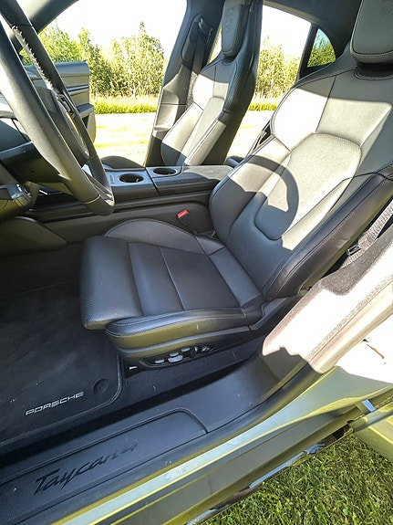 Porsche Taycan 4 21 of 30