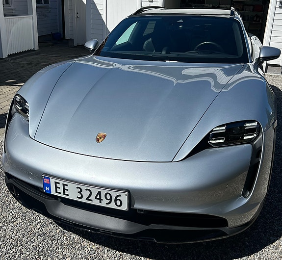 Porsche Taycan 4 2 of 30